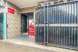 Formerly RedDoorz near Graha Cijantung Mall fotoÄŸrafÄ±