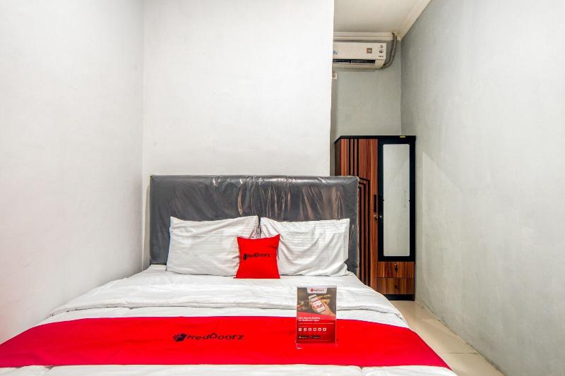 Formerly RedDoorz near Graha Cijantung Mall - Oda