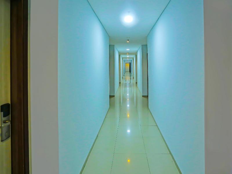 Super Oyo Townhouse Oak Ht Fiducia Pondok Gede - Lobi