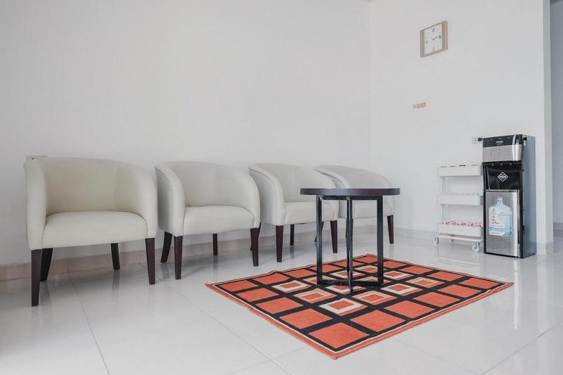 Formerly RedDoorz Syariah near Transmart Lampung - Lobi