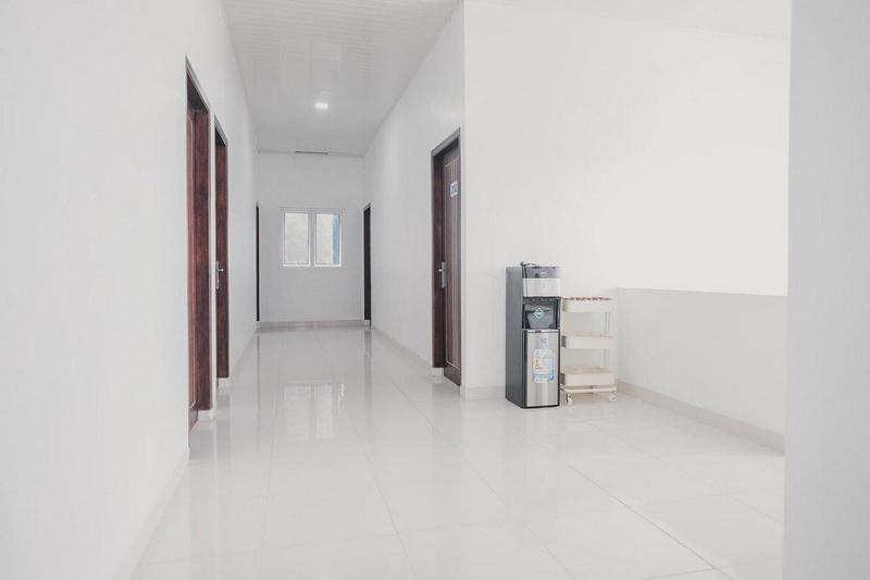 Formerly RedDoorz Syariah near Transmart Lampung - Lobi