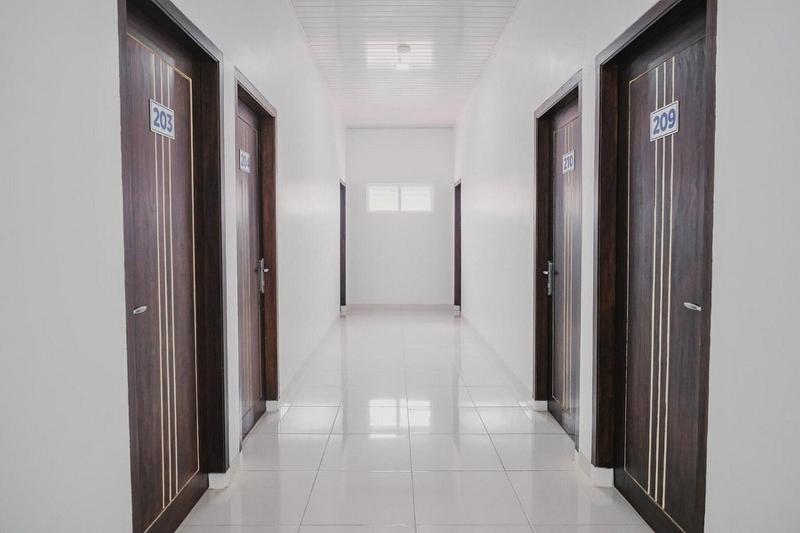 Formerly RedDoorz Syariah near Transmart Lampung - Lobi