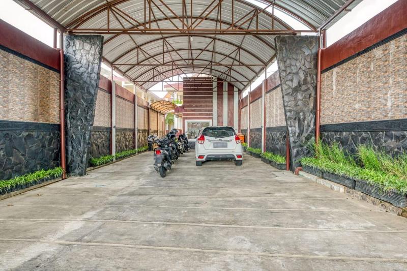 Formerly RedDoorz Syariah Kebon Rojo Park Blitar - Genel