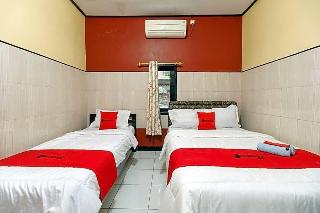 Formerly RedDoorz Syariah near Ciledug Station fotoÄŸrafÄ±