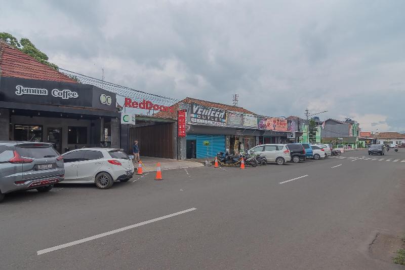 Formerly RedDoorz near Alun-Alun Garut - Genel