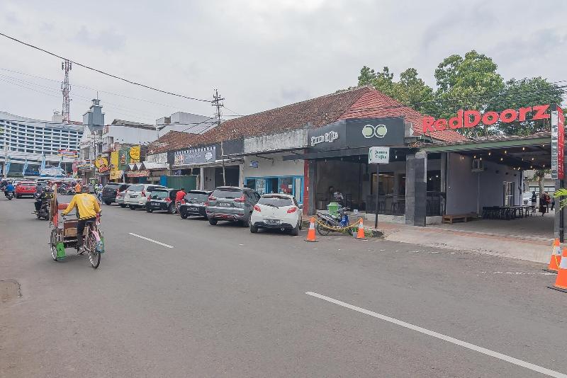 Formerly RedDoorz near Alun-Alun Garut - Genel
