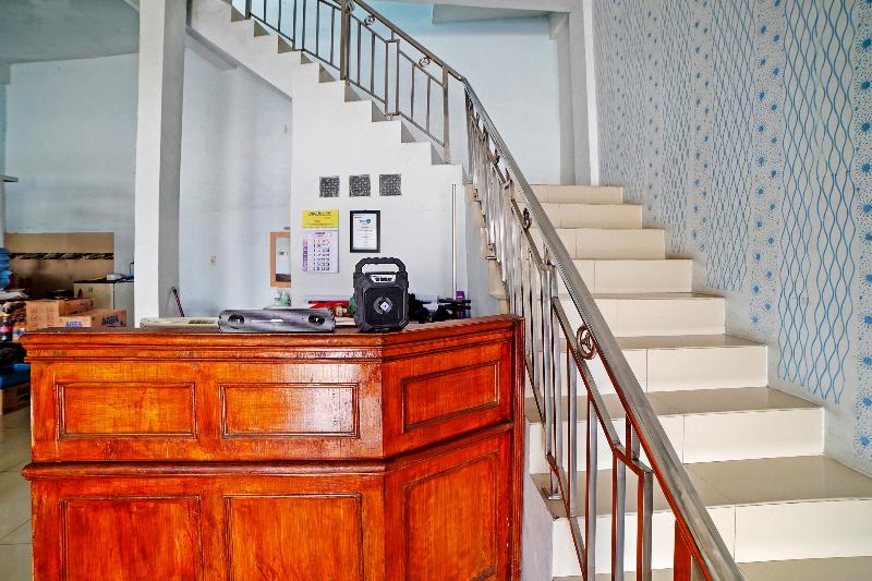 OYO 90922 Gurusinga Guesthouse - Lobi