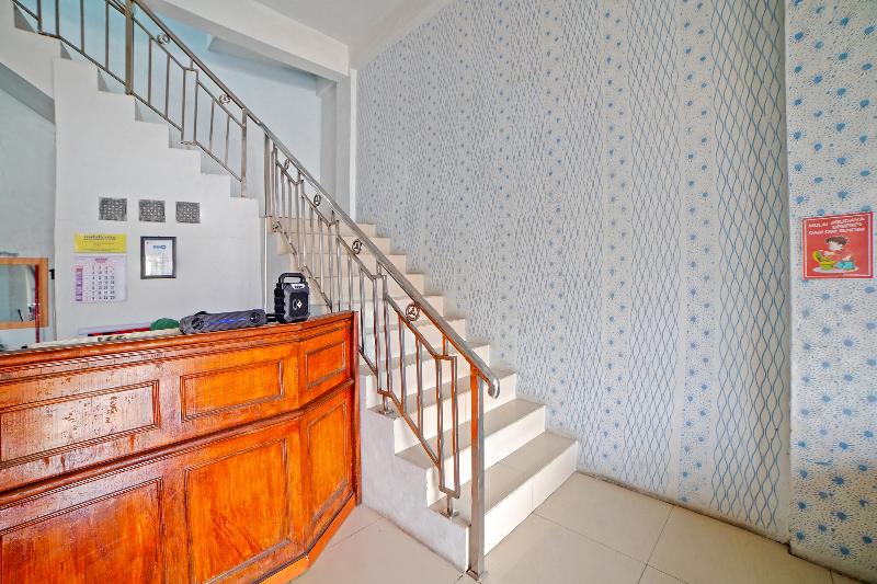 OYO 90922 Gurusinga Guesthouse - Lobi