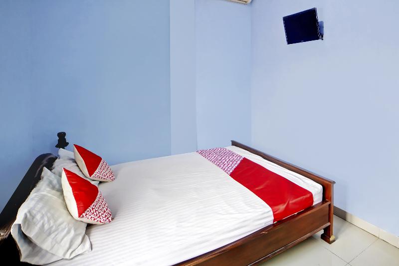 OYO 90922 Gurusinga Guesthouse - Oda