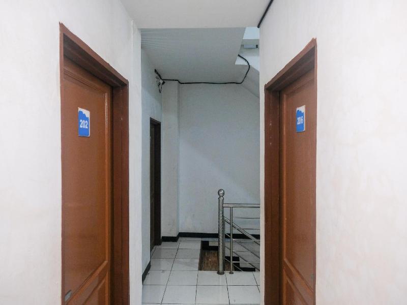 Formerly RedDoorz @ Jalan Brigjend Katamso Medan 2 - Lobi