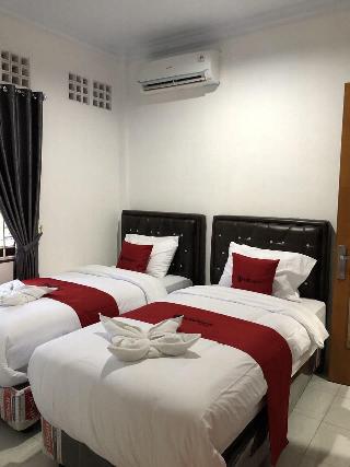 Formerly RedDoorz near CitraLand Gama City Medan fotoÄŸrafÄ±