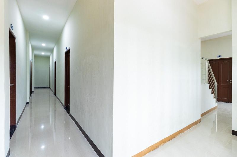 Formerly RedDoorz near Medan Amplas - Lobi
