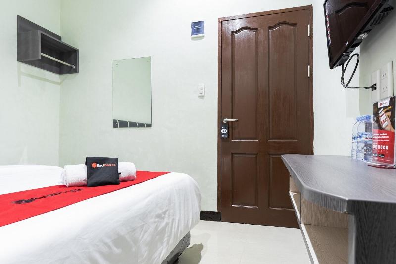 Formerly RedDoorz near Medan Amplas - Oda