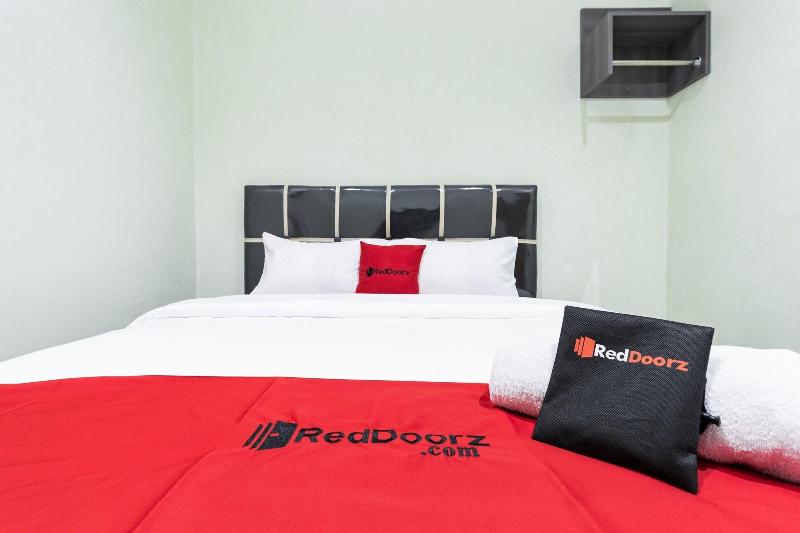 Formerly RedDoorz near Medan Amplas - Oda