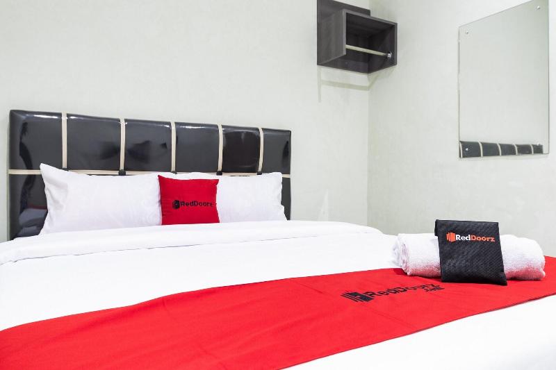Formerly RedDoorz near Medan Amplas - Oda