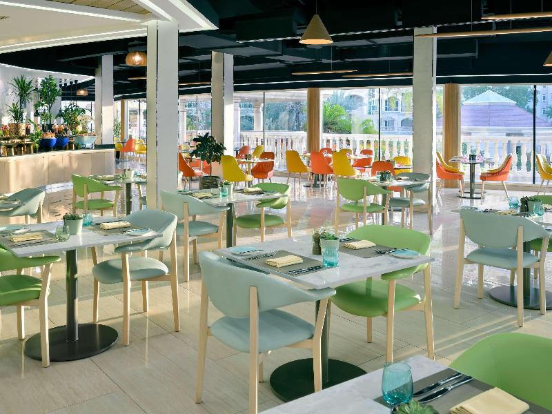 Swissotel Al Murooj Dubai - Restoran