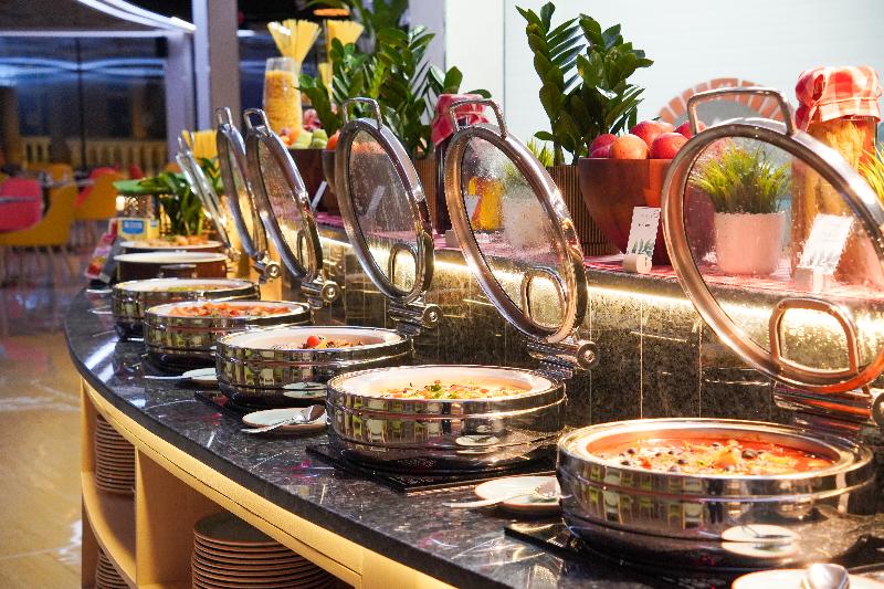 Swissotel Al Murooj Dubai - Restoran