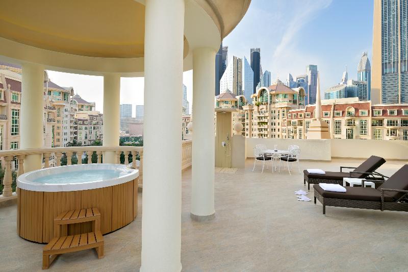 Swissotel Al Murooj Dubai - Teras
