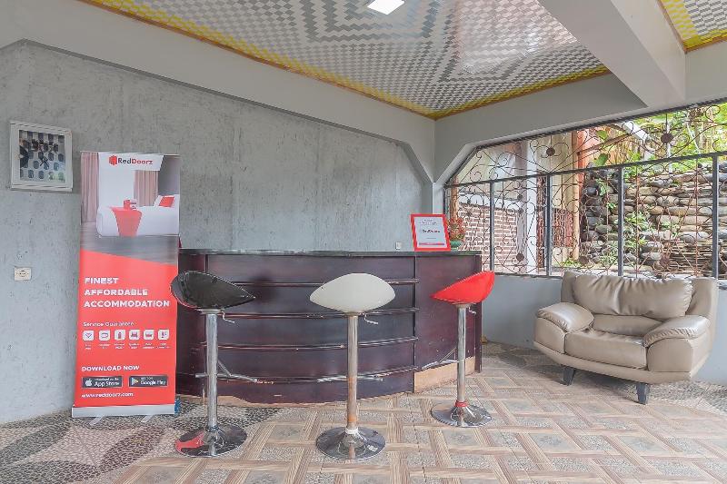 Formerly RedDoorz Resort Batu Apung Purwakarta - Lobi