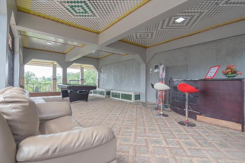 Formerly RedDoorz Resort Batu Apung Purwakarta - Lobi