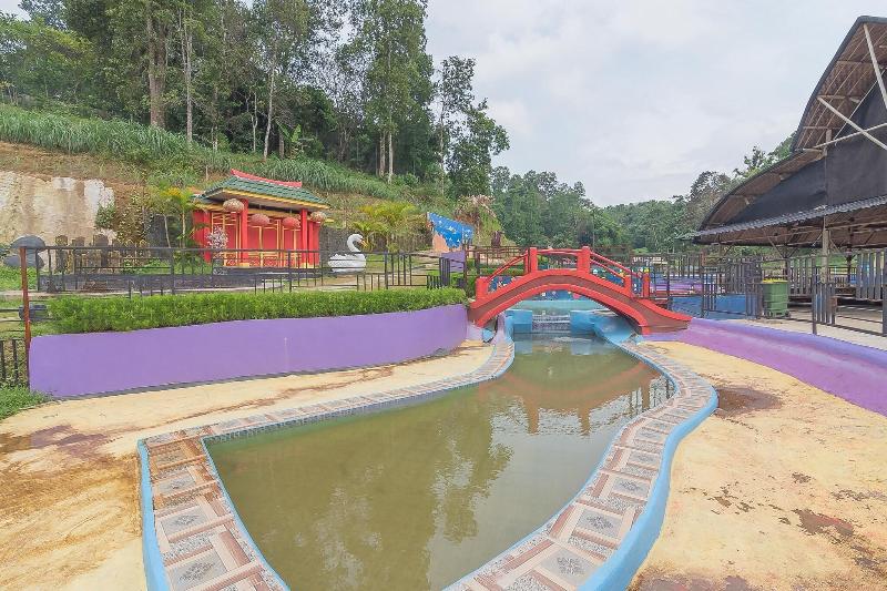 Formerly RedDoorz Resort Batu Apung Purwakarta - Genel