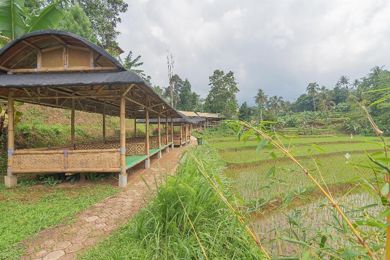 Formerly RedDoorz Resort Batu Apung Purwakarta - Genel