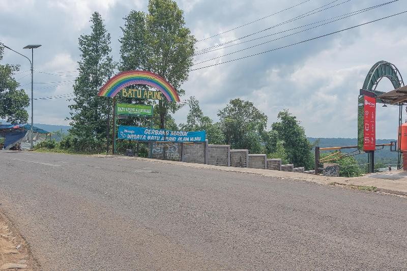 Formerly RedDoorz Resort Batu Apung Purwakarta - Genel