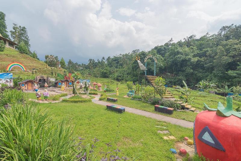Formerly RedDoorz Resort Batu Apung Purwakarta - Genel