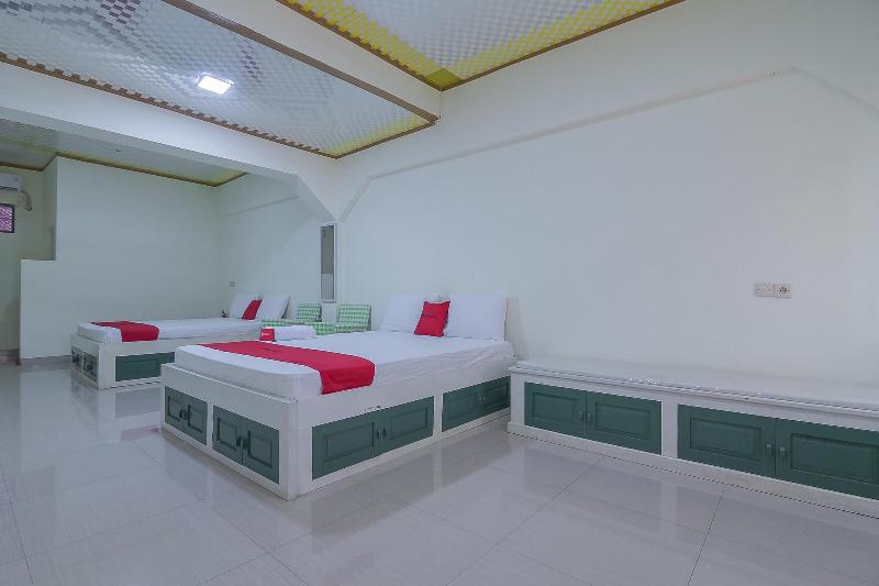 Formerly RedDoorz Resort Batu Apung Purwakarta - Oda
