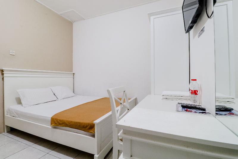 Ratu Guesthouse by ZUZU - Genel