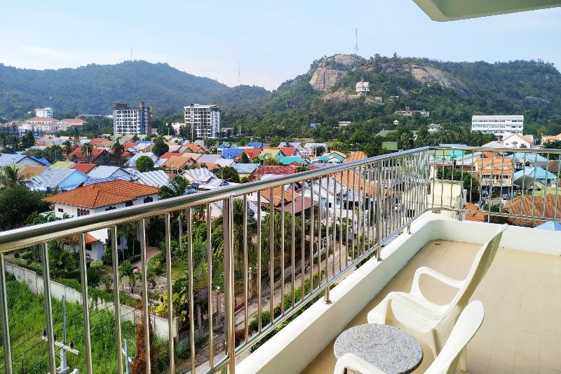 The Base Hua Hin by ZUZU - Oda