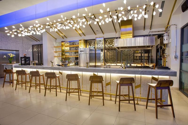 THE 1O1 Jakarta Airport CBC - Bar