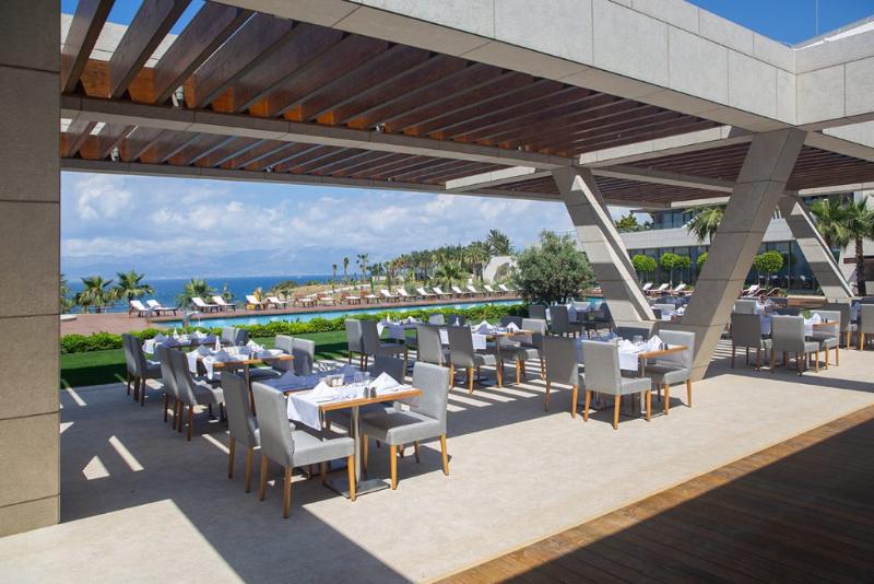 On'Live Hotel - Teras