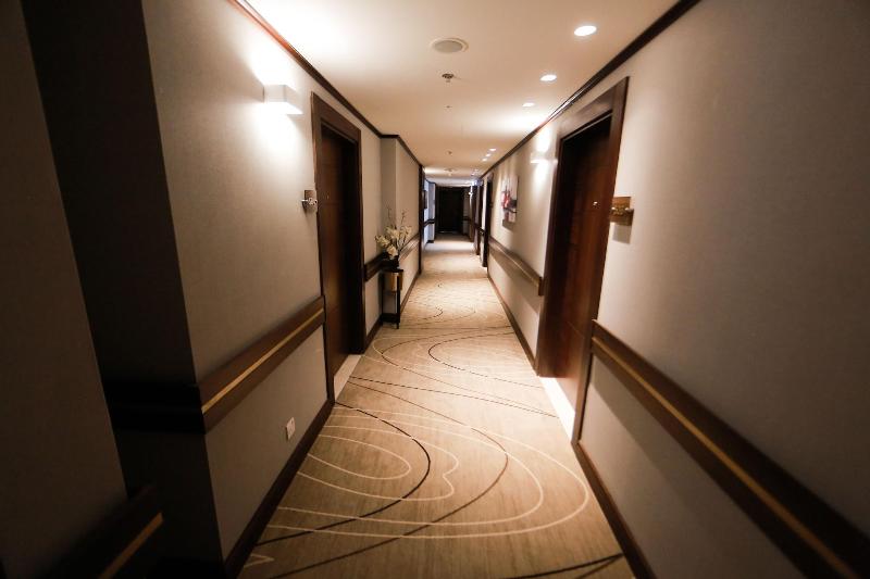 Coral Tower Hotel By Hansa - Lobi