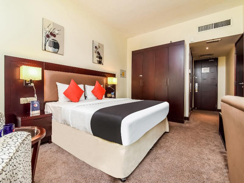 Landmark Summit Hotel - Oda