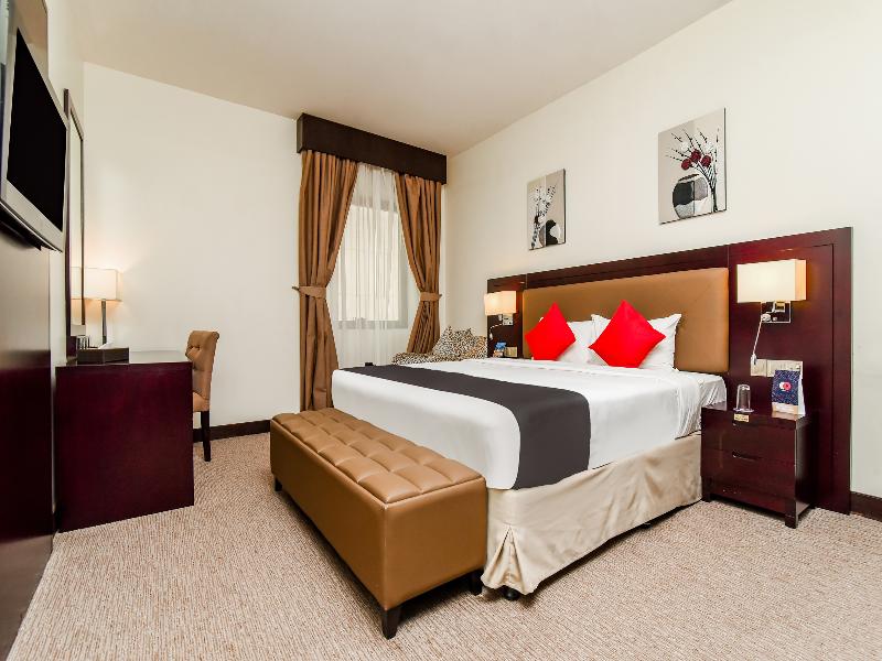 Landmark Summit Hotel - Oda
