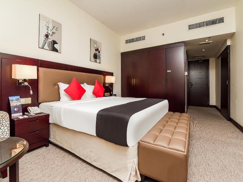 Landmark Summit Hotel - Oda