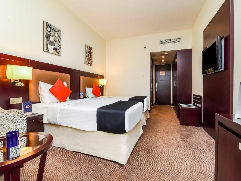 Landmark Summit Hotel - Oda