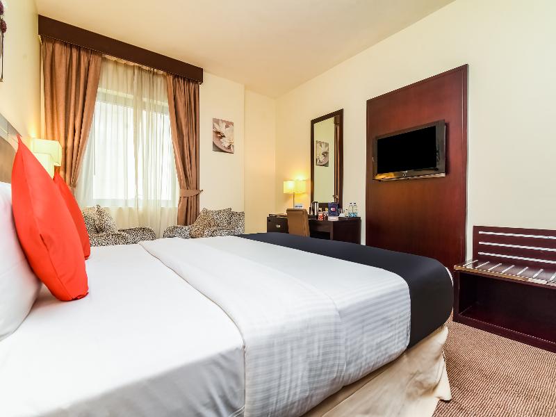 Landmark Summit Hotel - Oda