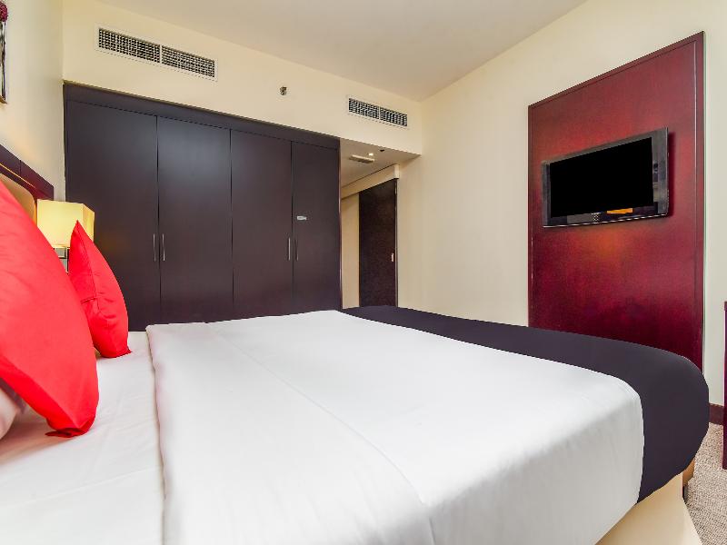 Landmark Summit Hotel - Oda