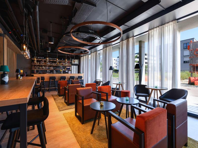 Piazza Hotel und Restaurant - Bar