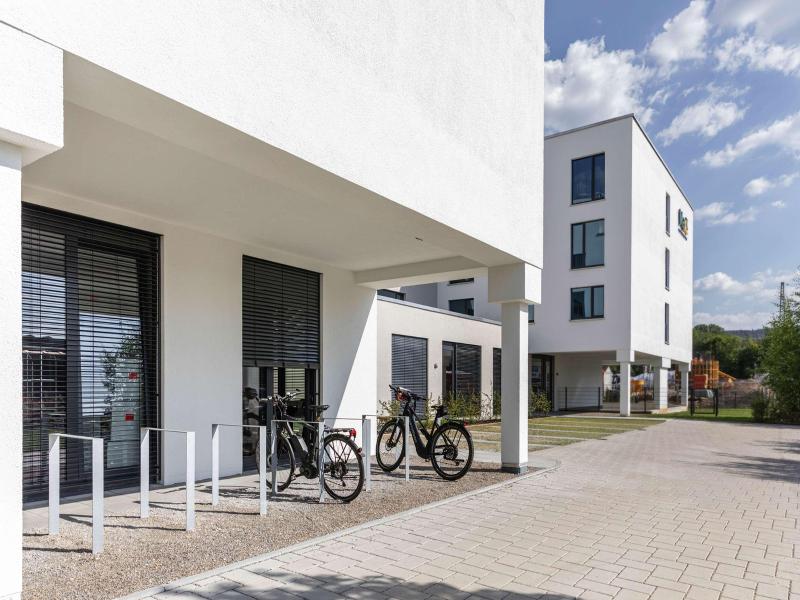 Piazza Hotel und Restaurant - Genel