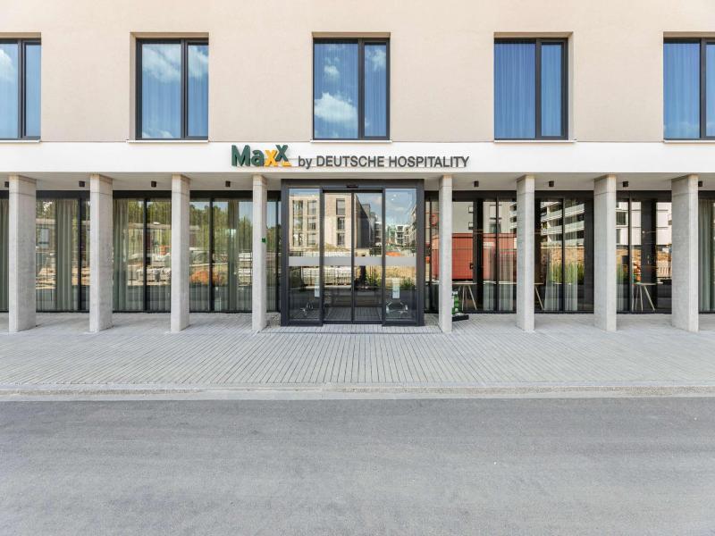 Piazza Hotel und Restaurant - Genel