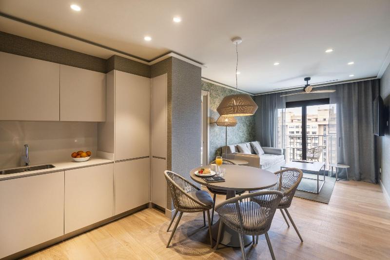 Intelier Core Suites Valencia - Oda