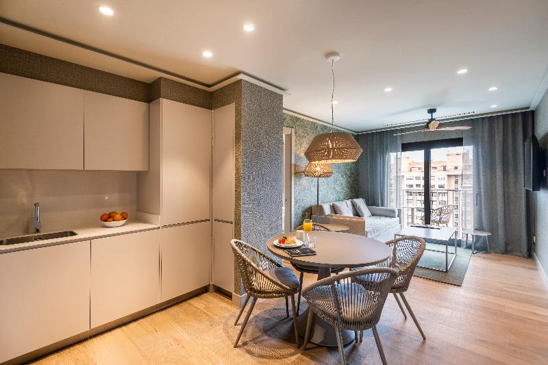 Intelier Core Suites Valencia - Oda