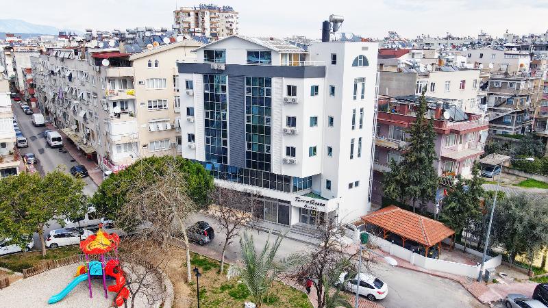 Terra Rossa Suites - Genel