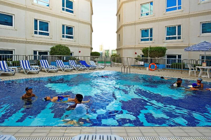 Al Bustan Centre & Residence - Havuz