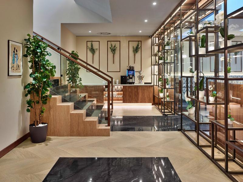 EST Grand Hotel Savoy - Lobi