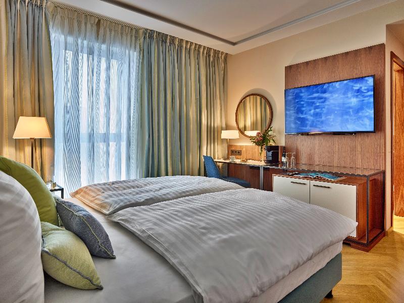 EST Grand Hotel Savoy - Oda