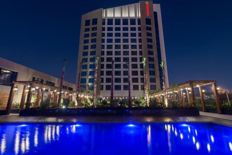 Mövenpick Hotel and Residences Riyadh - Havuz